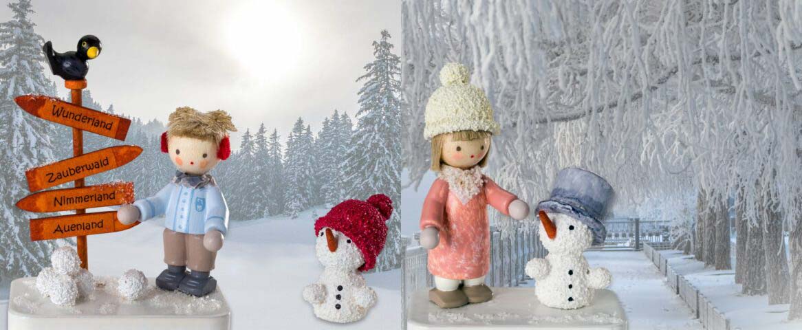 Mädchen mit Schneemann und Schneeballschlacht